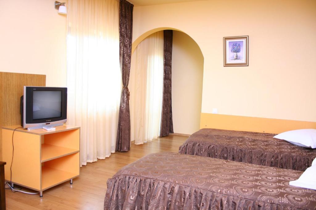 Vila Delta Travel - Mila 23 Мила-Доуэзечи-ши-Трей Номер фото