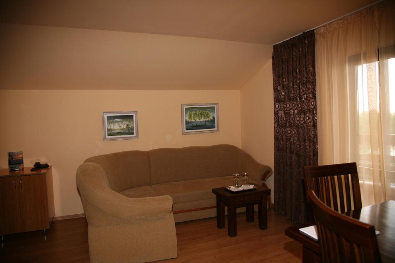 Vila Delta Travel - Mila 23 Мила-Доуэзечи-ши-Трей Номер фото